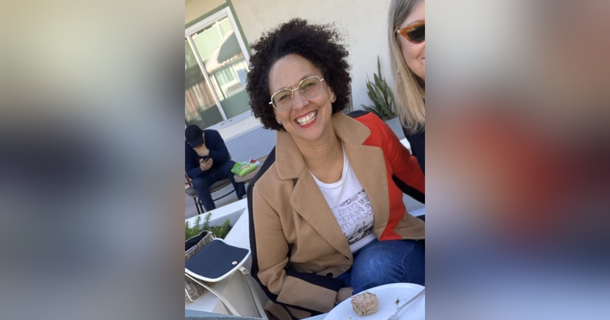 EP 215: TURNING VINTAGE INTO VISION WITH JULIE SCHWARZ EP 215: TURNING VINTAGE INTO VISION WITH JULIE SCHWARZ