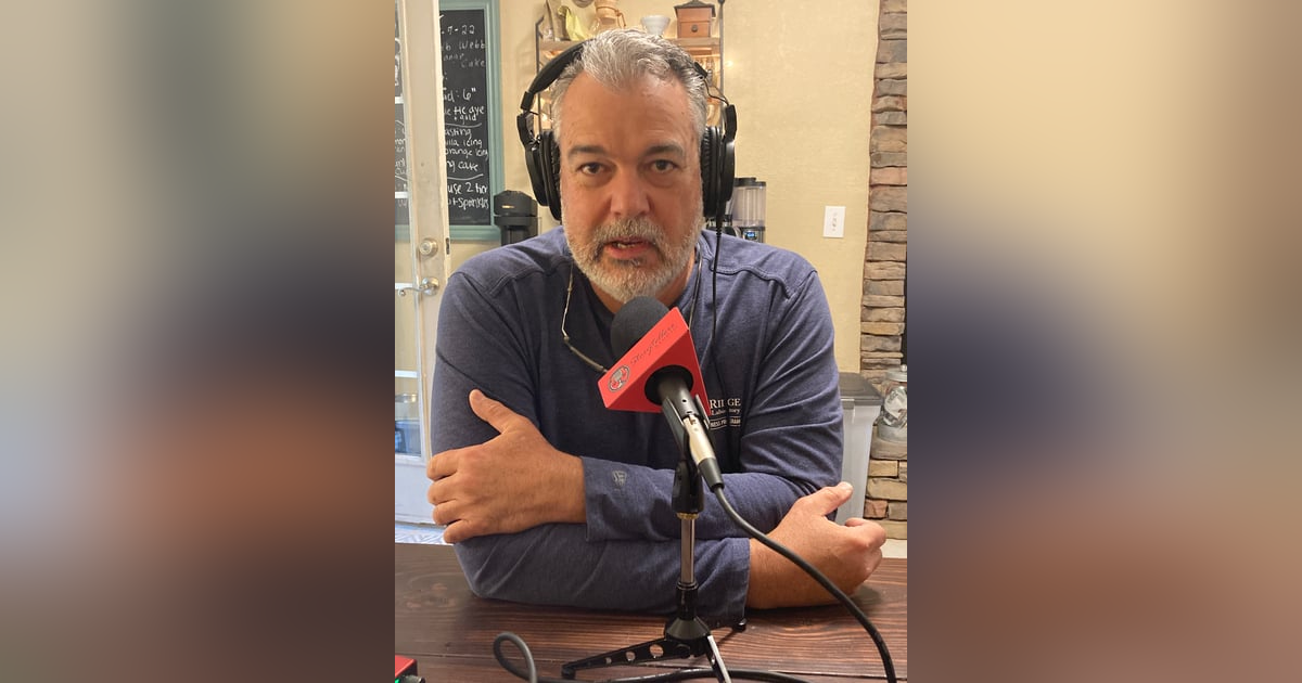 S1 E68 TONY WOLFE - East Tennessee stories from a first cousin S1 E68 TONY WOLFE - East Tennessee stories from a first cousin