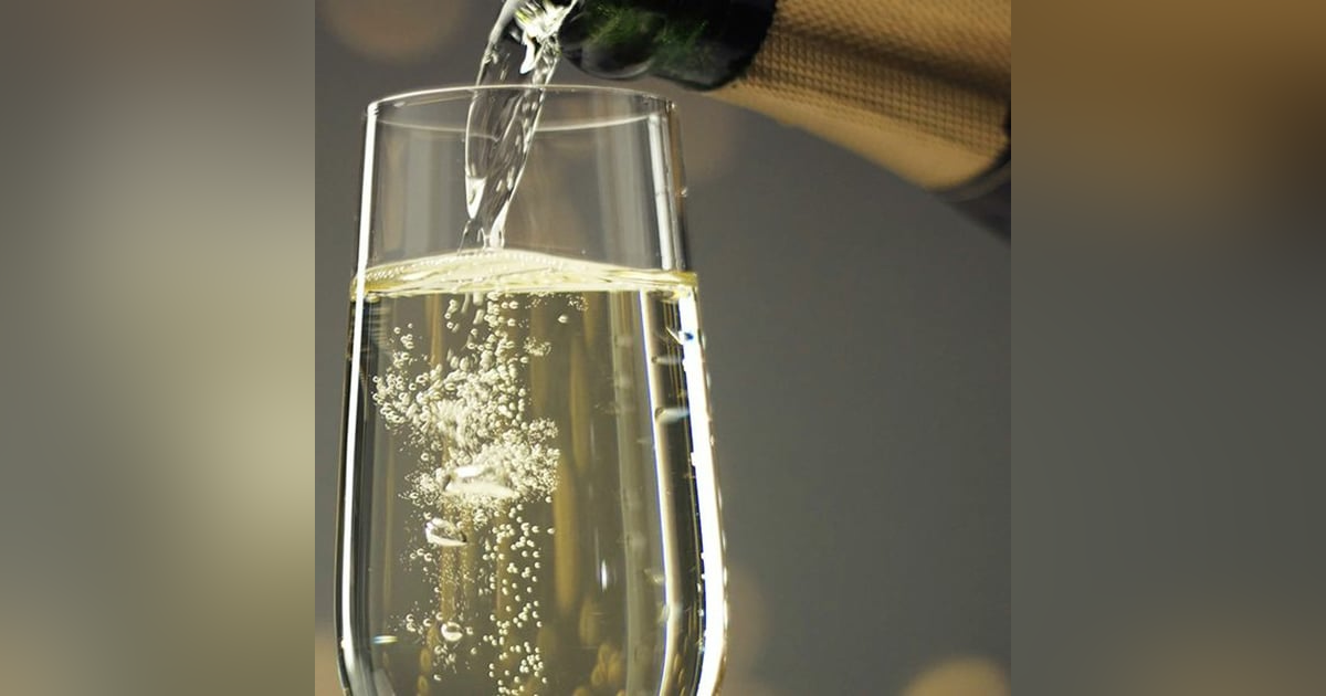 Episode 142-Sparkling Wine Episode 142-Sparkling Wine