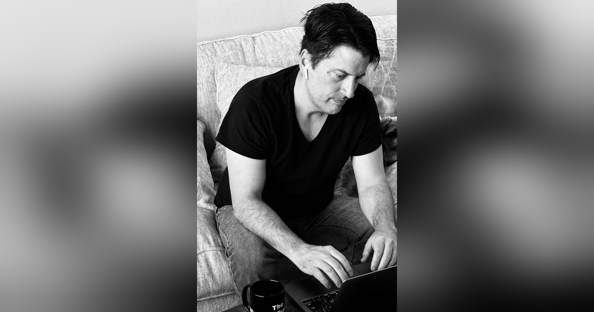 Episode IX.05 - Sympathy for the Bully: Part One - Sit and Listen Episode IX.05 - Sympathy for the Bully: Part One - Sit and Listen