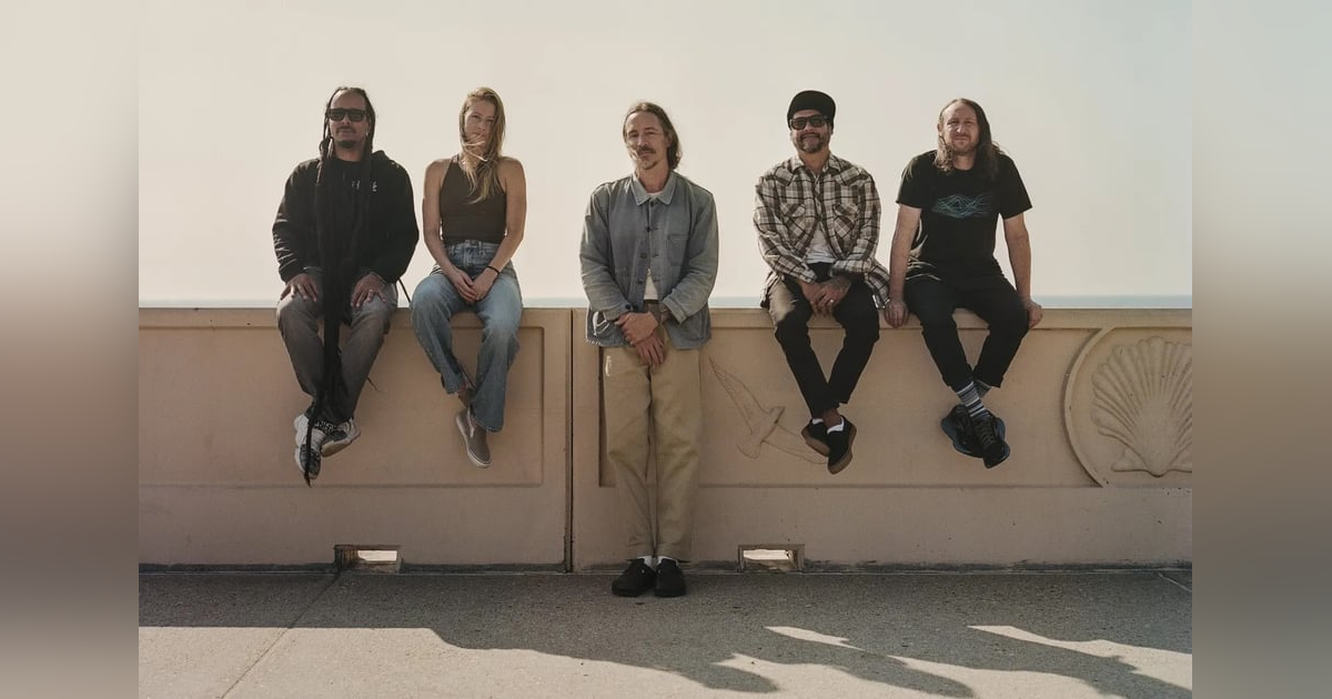 Mike Einziger of Incubus Mike Einziger of Incubus