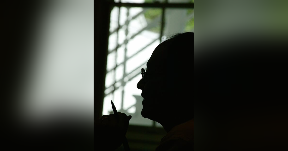 The Critic - Who's to Judge? The Critic - Who's to Judge?