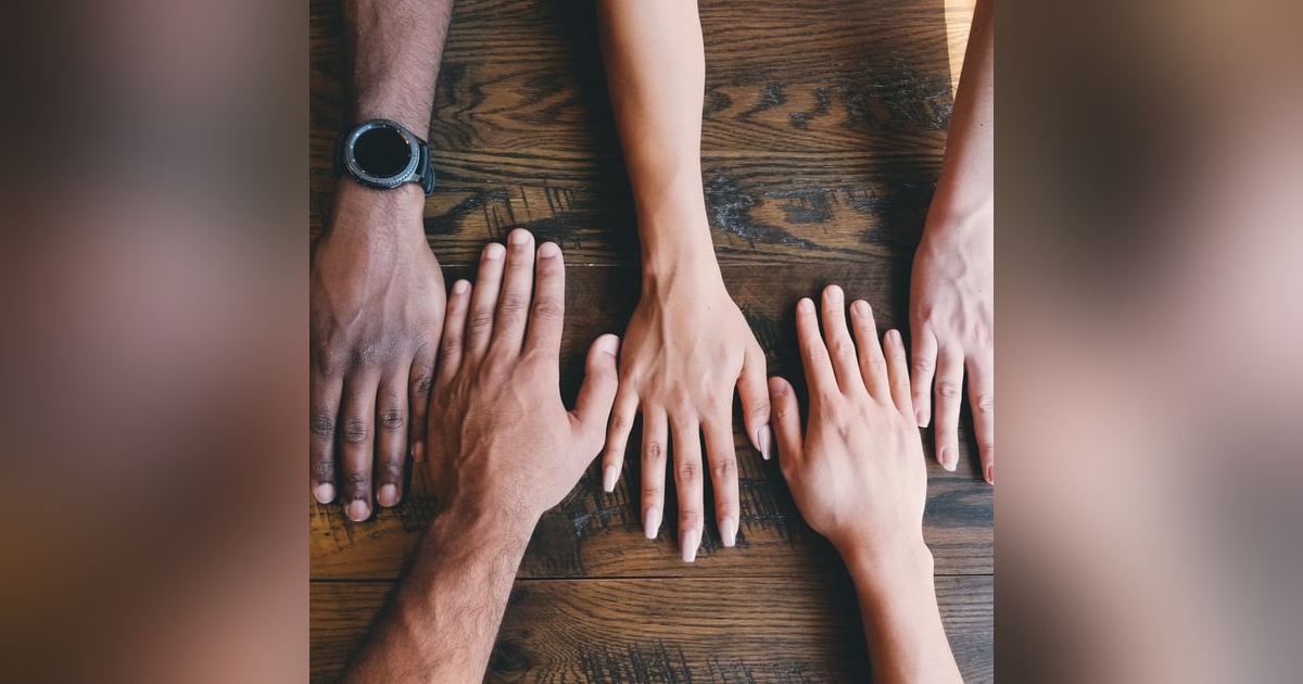 Connected Communities: THE CORNERSTONE TO STRONG BUSINESS Connected Communities: THE CORNERSTONE TO STRONG BUSINESS