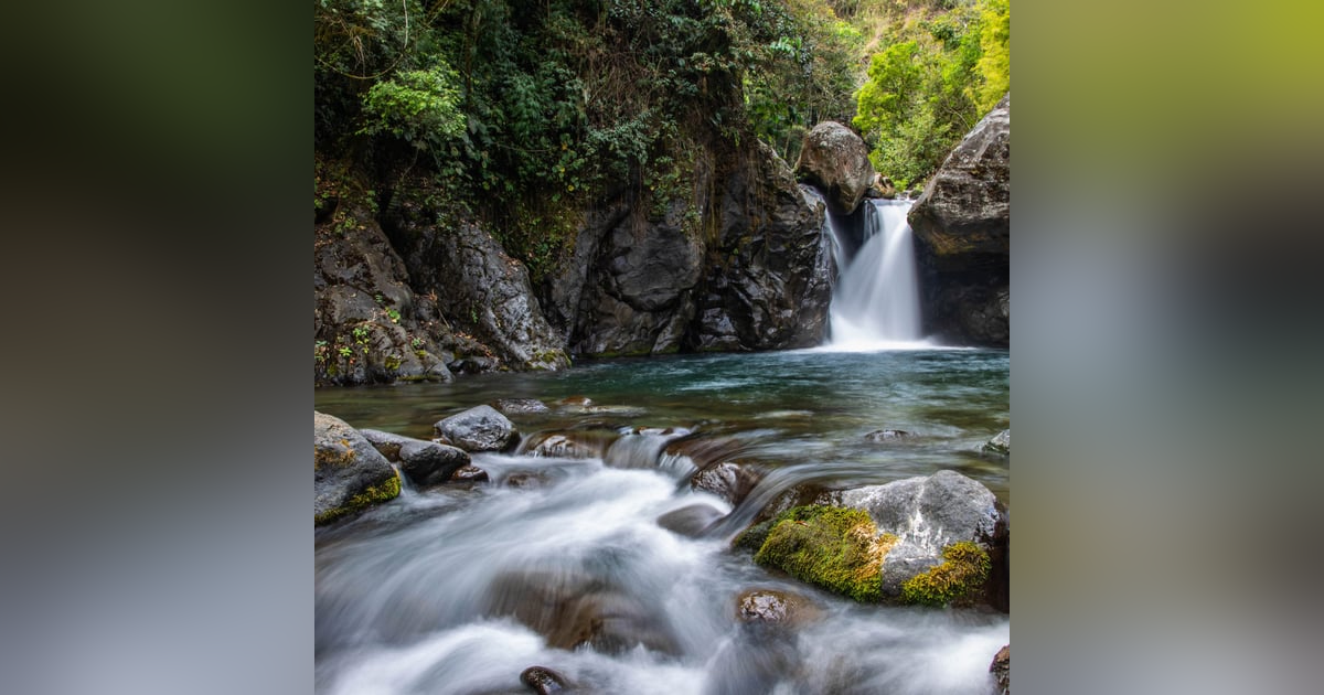 Let the Sounds of a Flowing River Soothe Your Soul for 8 Hours Let the Sounds of a Flowing River Soothe Your Soul for 8 Hours