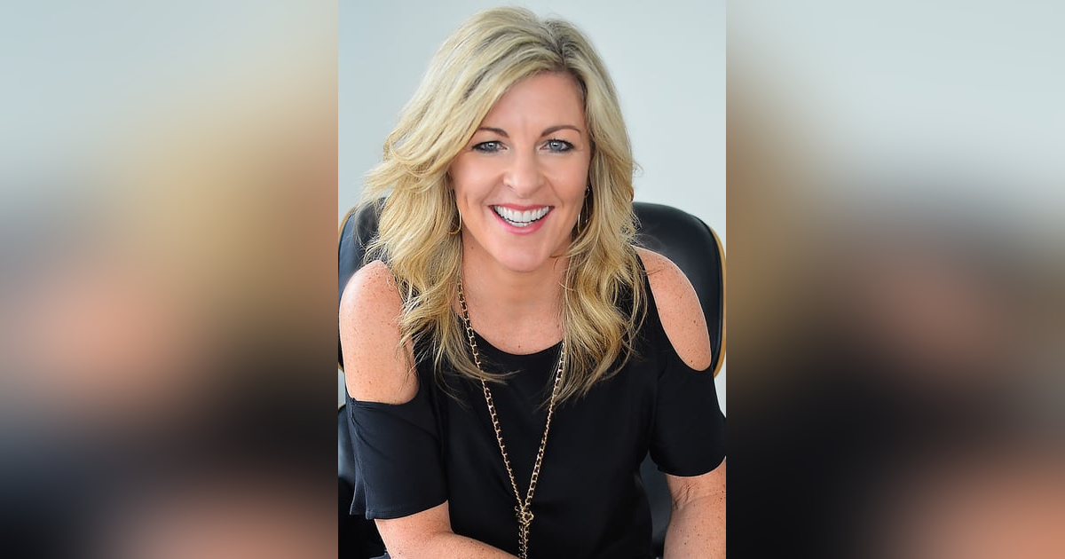 Janine Brolly, Speaker, Author, 7 Figure business owner, helping women own their power Janine Brolly, Speaker, Author, 7 Figure business owner, helping women own their power