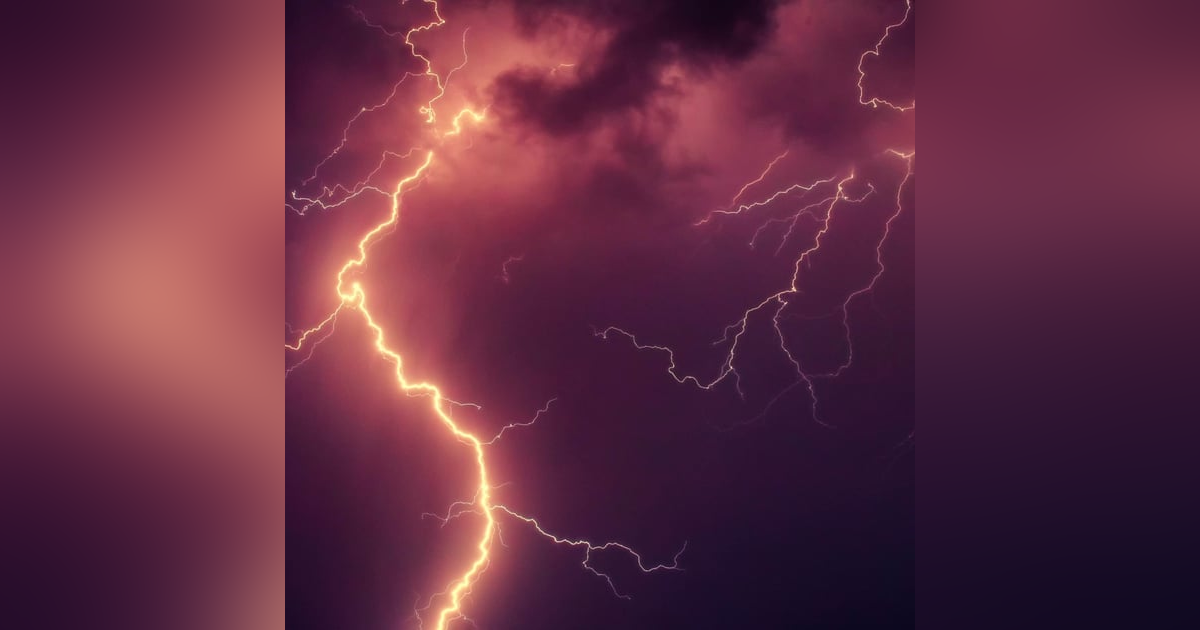 Incredible thunder and rain during a huge storm! Incredible thunder and rain during a huge storm!