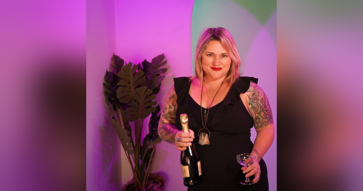 Vino Therapy With Kelly Lewis Vino Therapy With Kelly Lewis