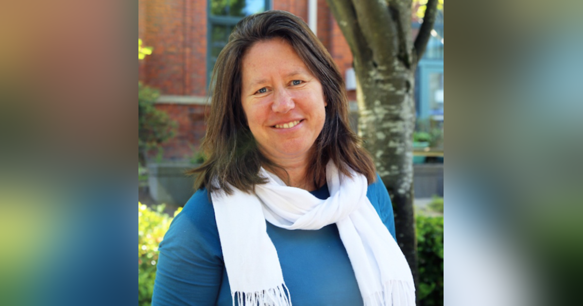 Dr Jane Compson Being Mindful of Trauma in Meditation Dr Jane Compson Being Mindful of Trauma in Meditation