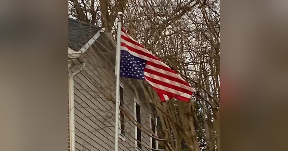 Alito's Flag Controversy, the 10 Commandments, and Courtroom Decorum. Alito's Flag Controversy, the 10 Commandments, and Courtroom Decorum.