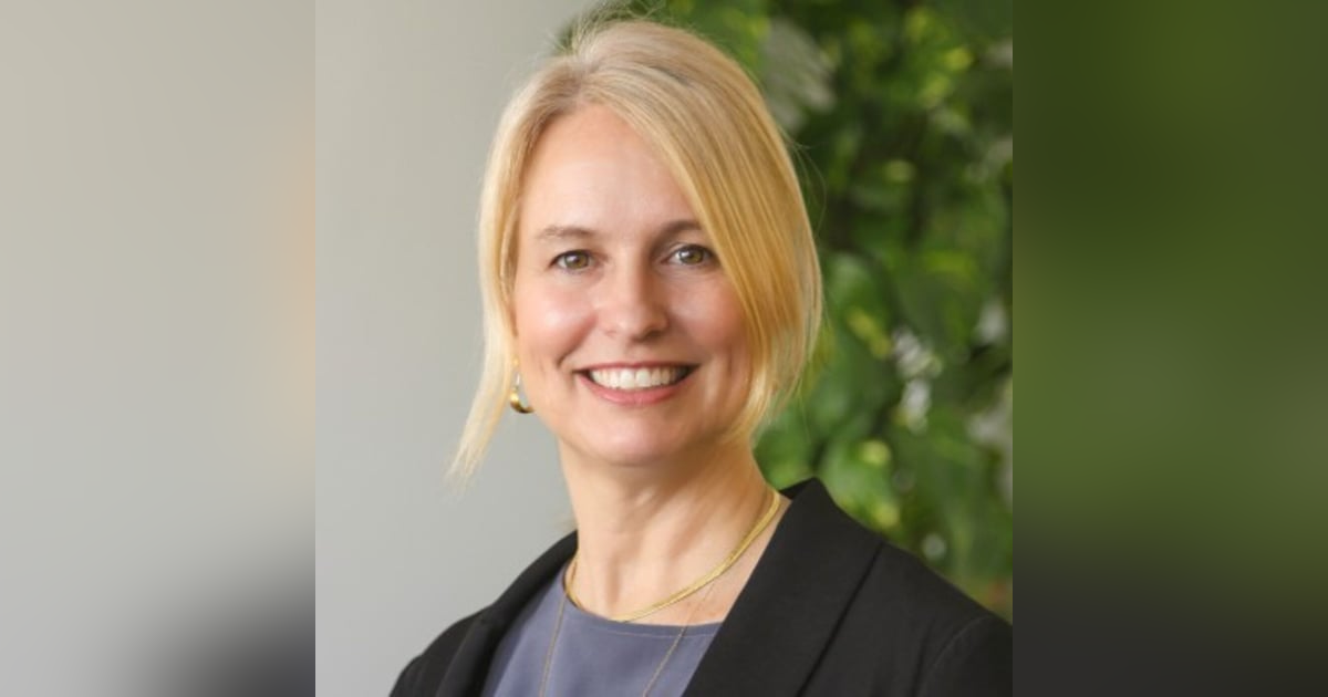 Brownfields to Brightfields - Turning Landfills into Clean Energy Assets with Annika Colston | EP199 Brownfields to Brightfields - Turning Landfills into Clean Energy Assets with Annika Colston | EP199