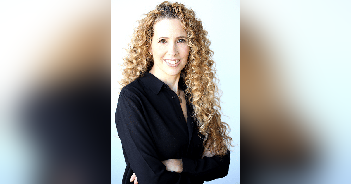 EP 14: CREATOR & AUTHOR OF THE 52-WEEK JOURNAL SERIES - MINDI MILLER EP 14: CREATOR & AUTHOR OF THE 52-WEEK JOURNAL SERIES - MINDI MILLER
