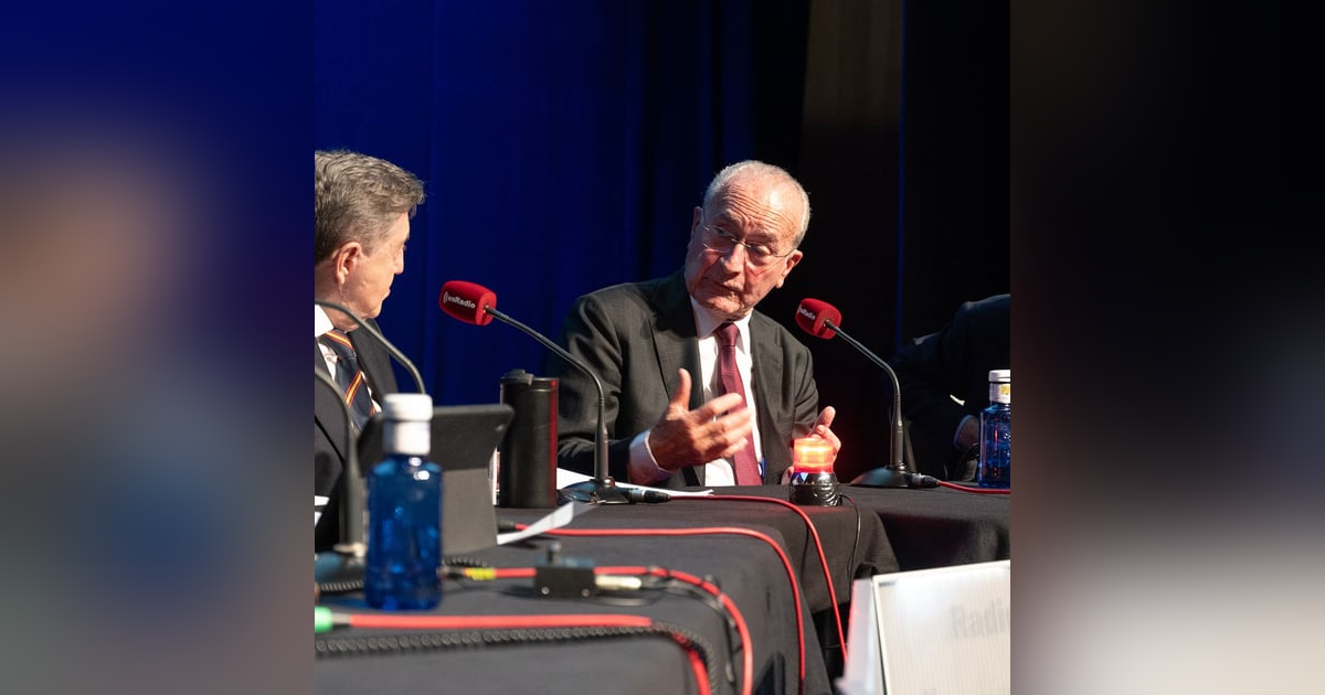 Jiménez Losantos entrevista a Francisco de la Torre, alcalde de Málaga Jiménez Losantos entrevista a Francisco de la Torre, alcalde de Málaga